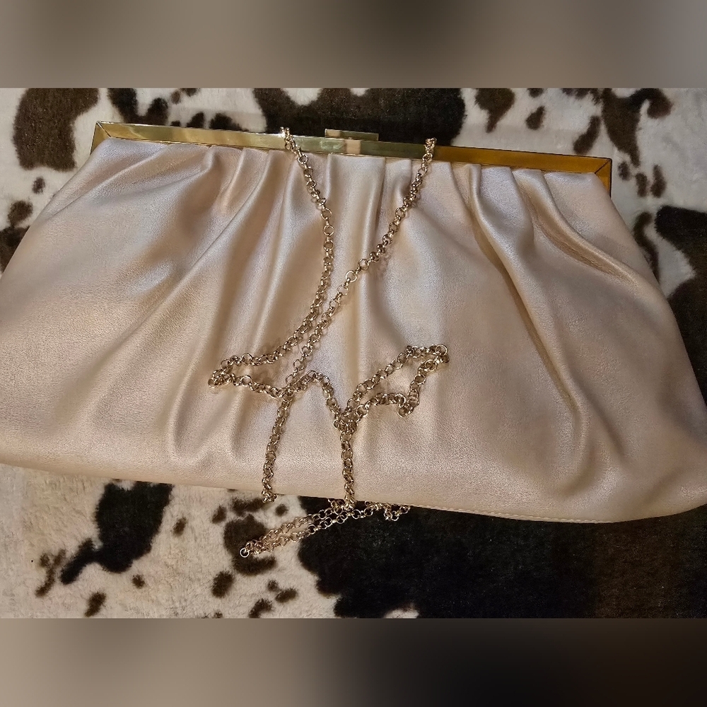 Lulus Elegant Cream Clutch with Gold Chain
